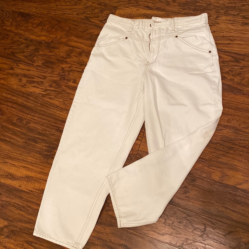 Slouch / mom jeans / ecru color / high rise